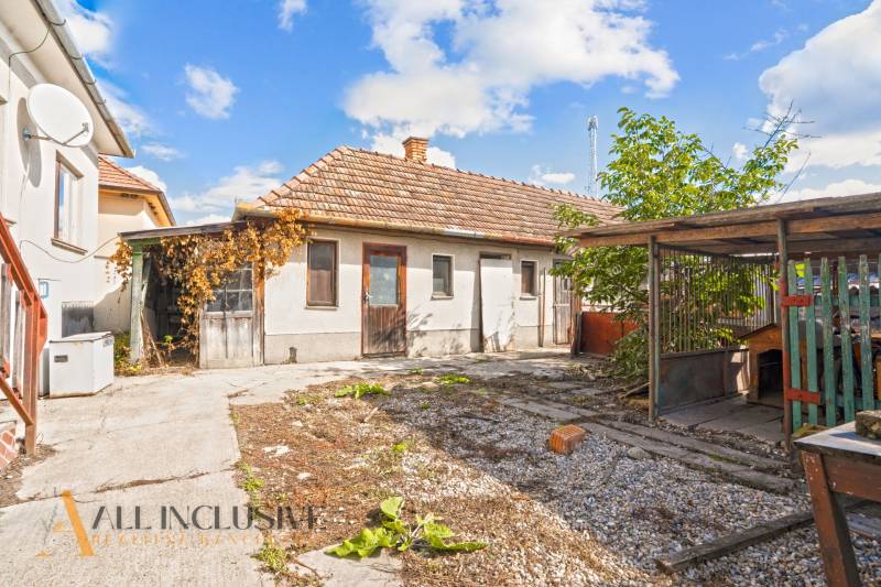 6 - 2025-10-09T125629.479.jpg