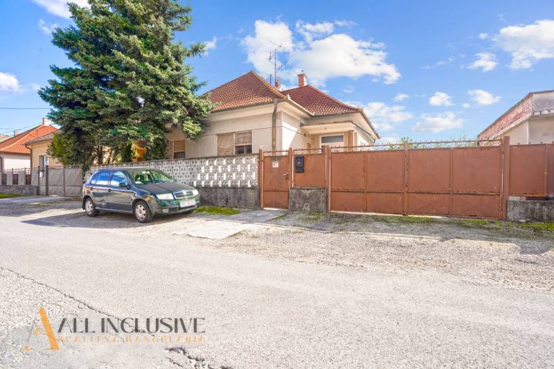 2 - 2025-10-09T125635.231.jpg