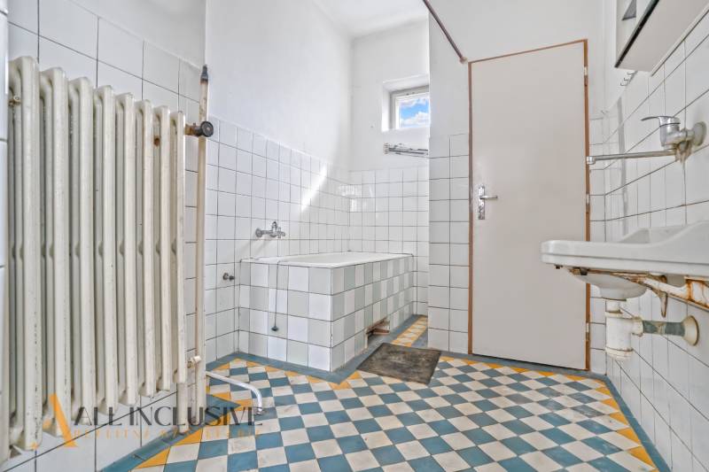 9 - 2025-10-09T125624.751.jpg