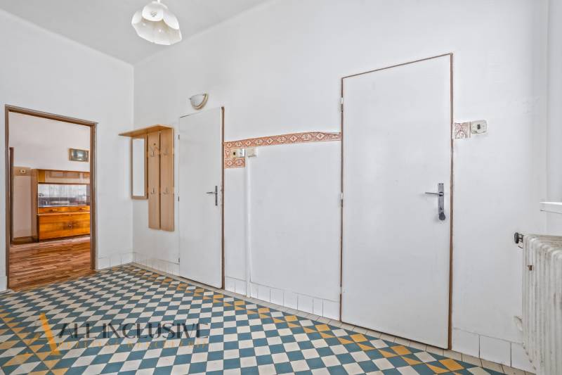 7 - 2025-10-09T125626.908.jpg