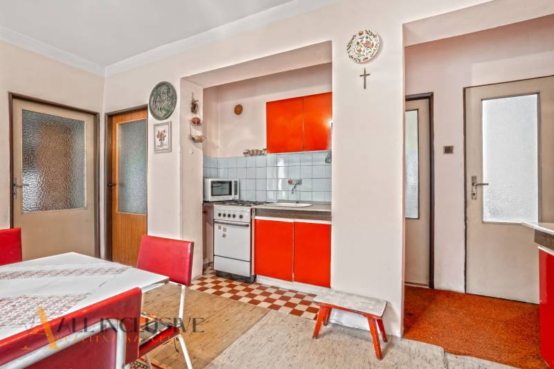 10 - 2025-10-14T130837.975.jpg