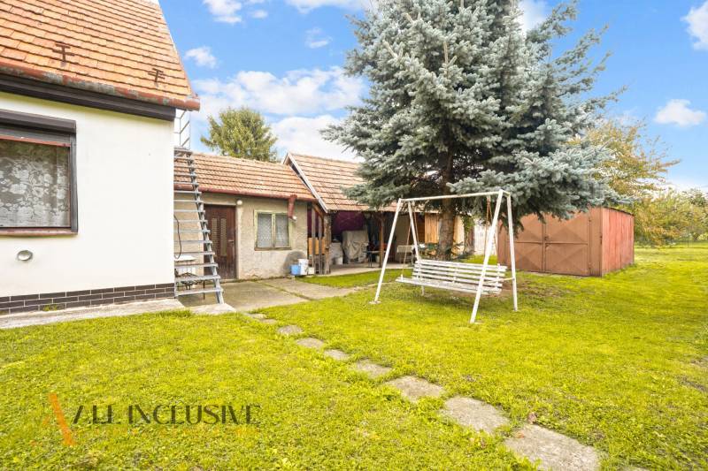 4 - 2025-10-14T130853.005.jpg