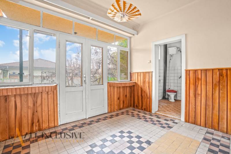 12 - 2025-12-01T161446.909.jpg