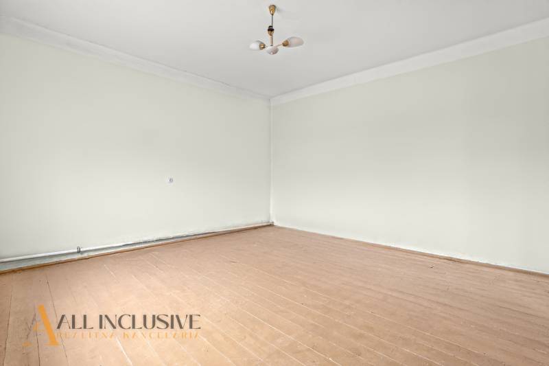 8 - 2025-12-01T161455.329.jpg