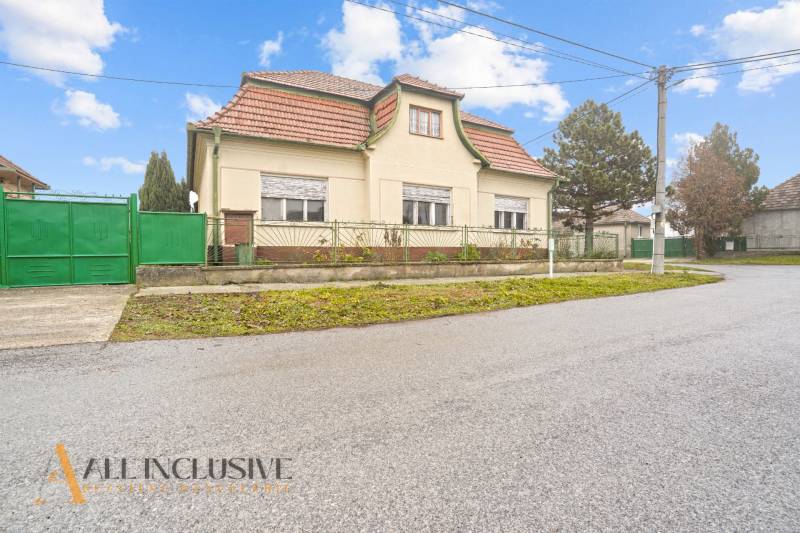 3 - 2025-12-01T161518.459.jpg