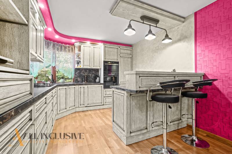 7 - 2025-12-08T102820.950.jpg