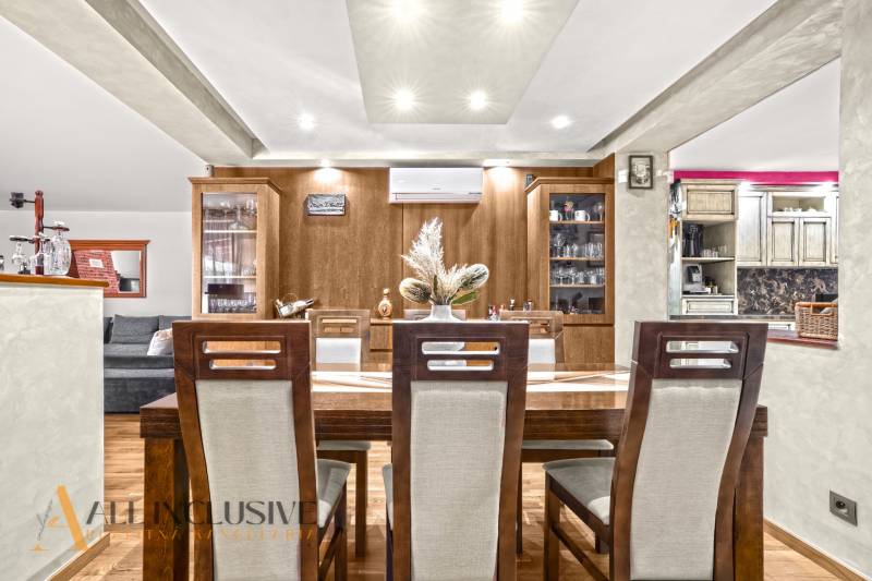 3 - 2025-12-08T102826.802.jpg