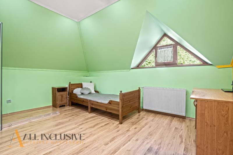 19 - 2025-12-08T102804.515.jpg