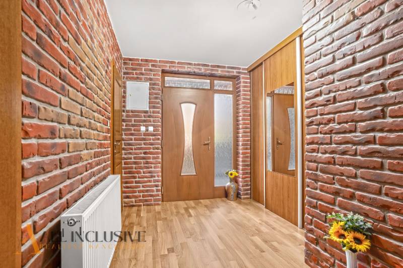 13 - 2025-12-08T102812.057.jpg