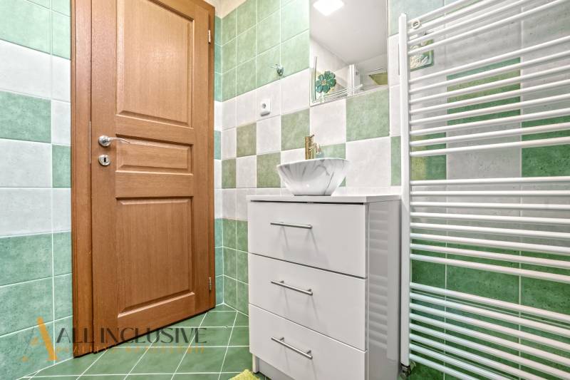 17 - 2025-12-08T102807.027.jpg