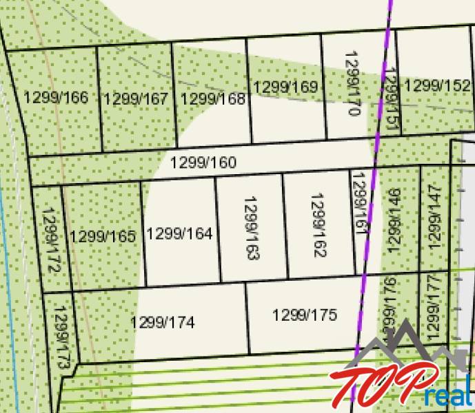 Városi telkek - lakóingatlanok Szepsiben, helyrajzi számokkal, lakásfejlesztés céljára.