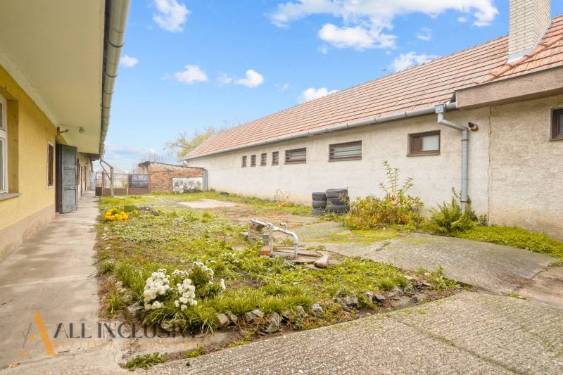 3 - 2025-11-21T095018.507.jpg