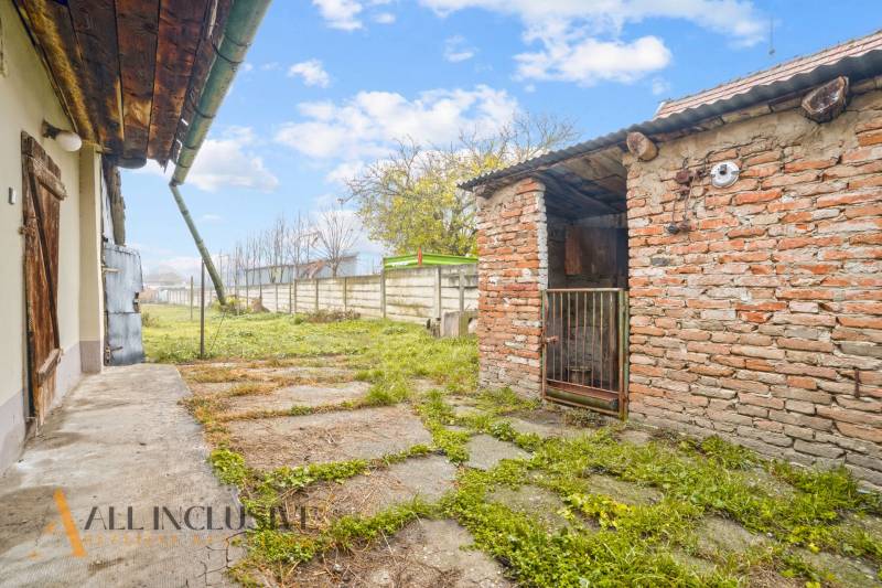 6 - 2025-11-21T095014.555.jpg