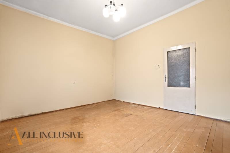 10 - 2025-11-21T095008.917.jpg