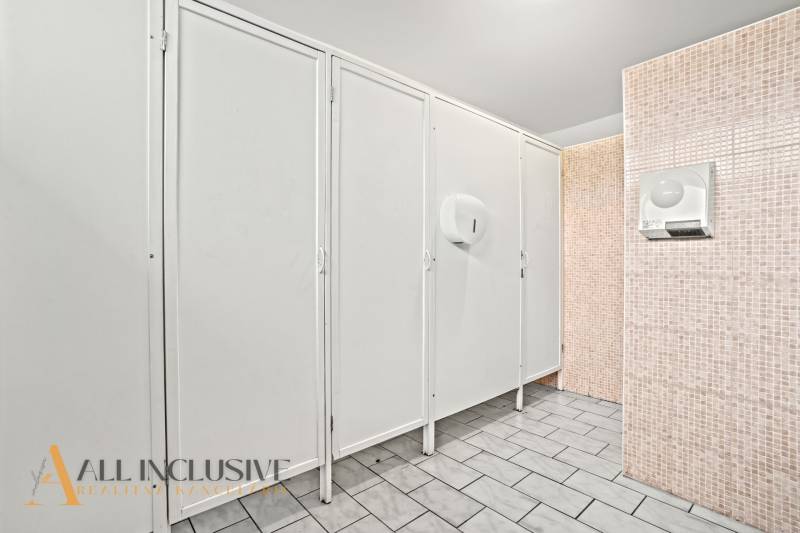 12 - 2025-12-09T103221.542.jpg