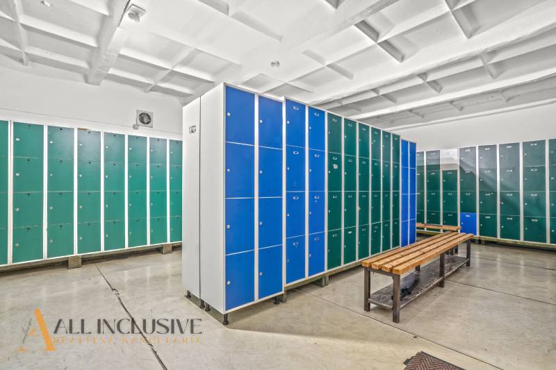 16 - 2025-12-09T103215.371.jpg