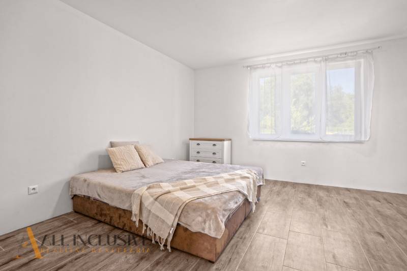 11 - 2025-08-11T142818.157.jpg