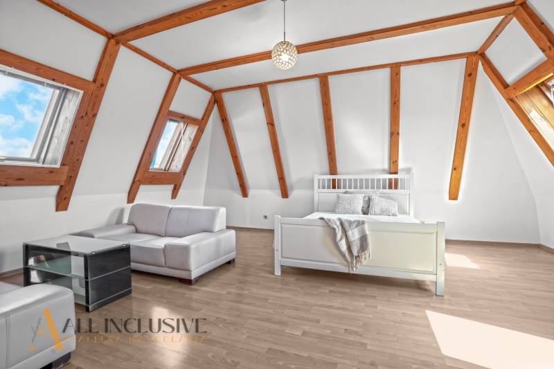 1 - 2025-08-20T120817.658.jpg