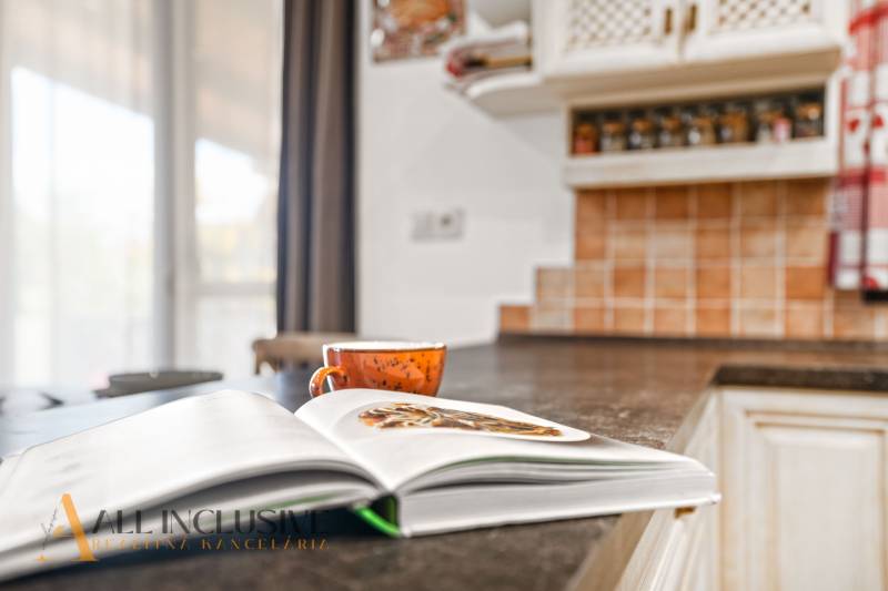 5 - 2025-10-07T112350.143.jpg