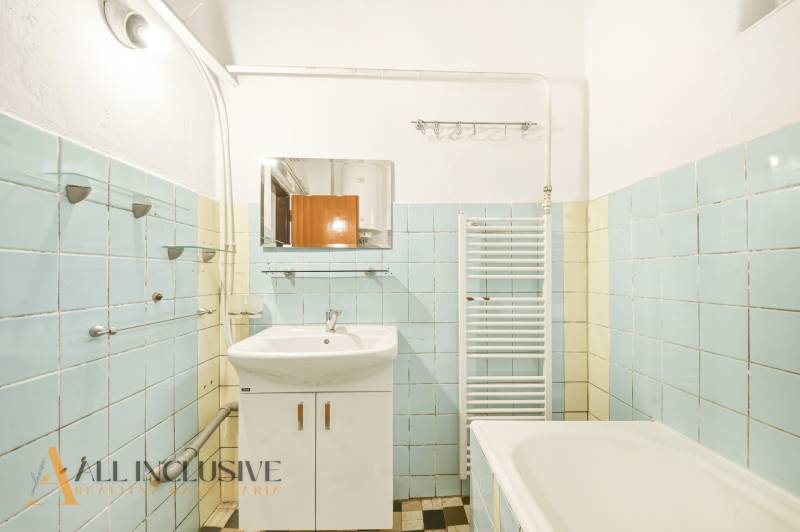 A7400038 (1) (1).jpg