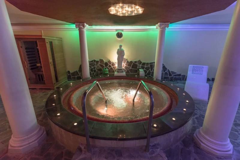 Samozrejme, pošlite mi text, ktorý chcete preložiť do maďarčiny.