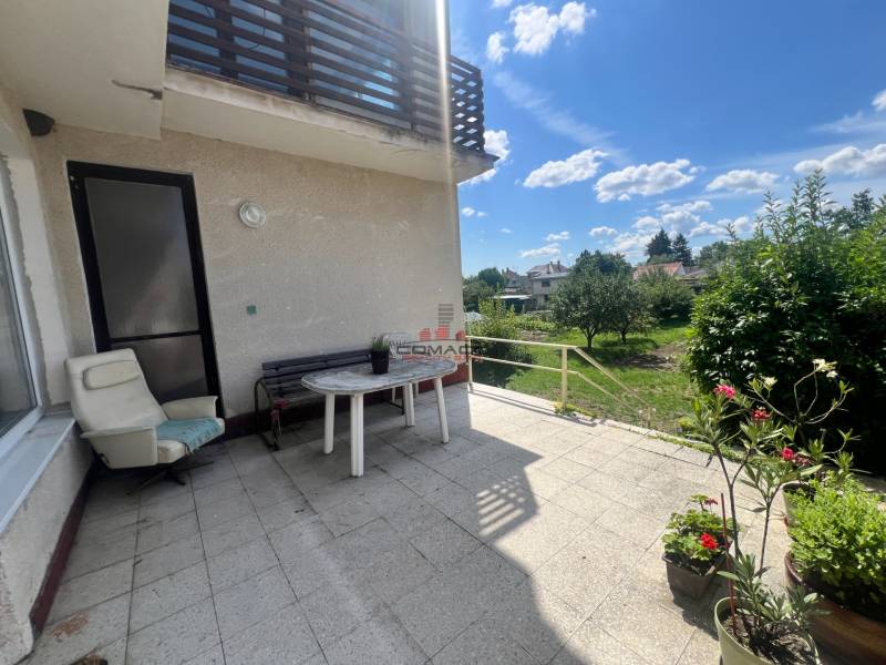 Családi ház Tálova utcában Nagy Orviszten terasszal és kerttel egy napos napon.