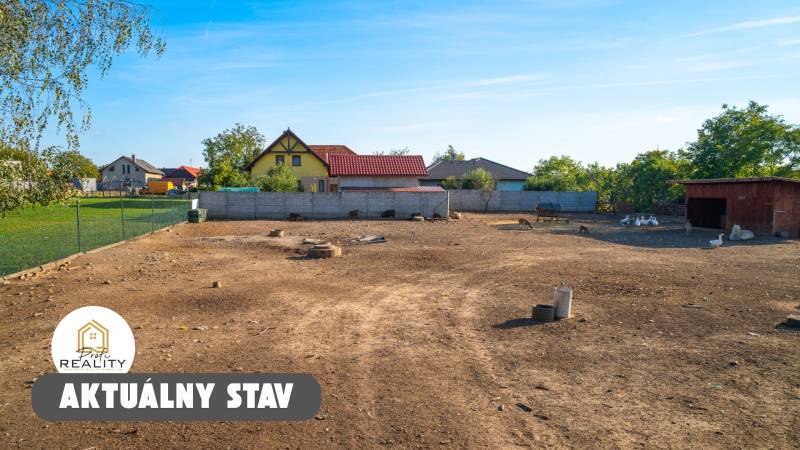 Developerský pozemok pre RD / OV so St. Povolením a projektom Obch. Budovy