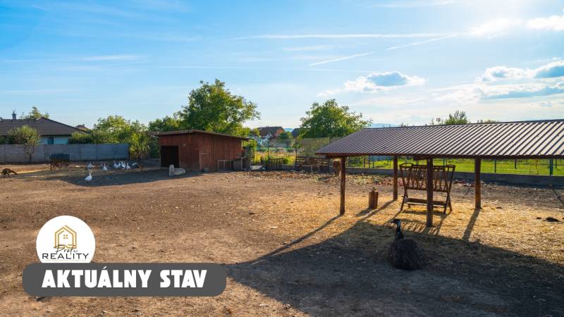 Developerský pozemok pre RD / OV so St. Povolením a projektom Obch. Budovy