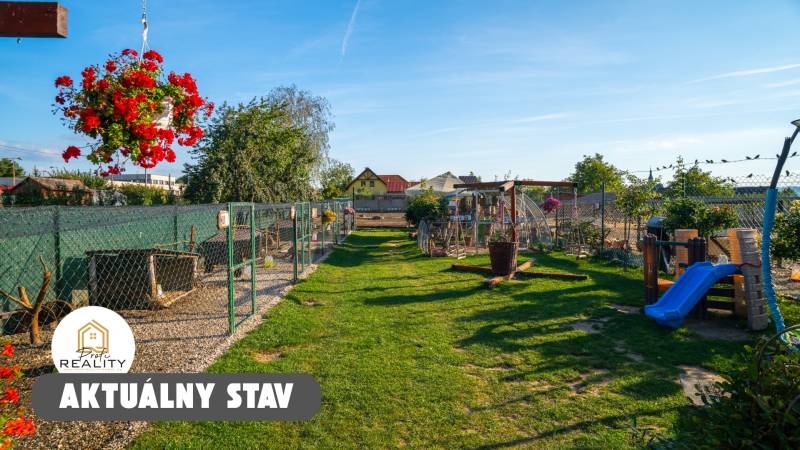 Developerský pozemok pre RD / OV so St. Povolením a projektom Obch. Budovy