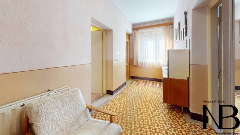 Dvorec-30-Bedroom 1.jpg