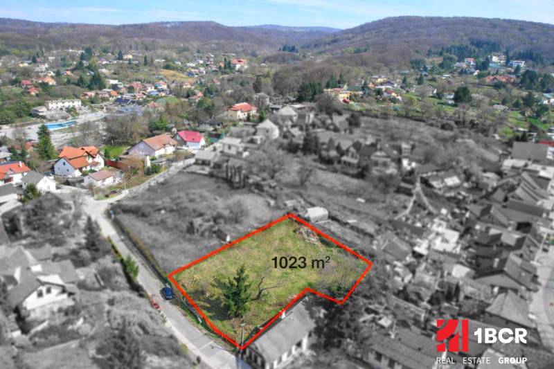 Építési telek 1023 m² területtel a Budovateľská utcában, Marianka városában.