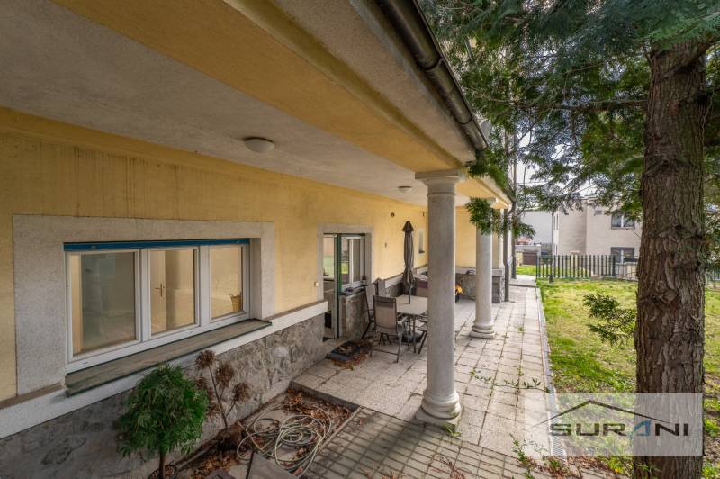 Terasz a 4 szobás, nyitott terű lakásnál a Krčméryho utcában, Pozsony - Óváros.