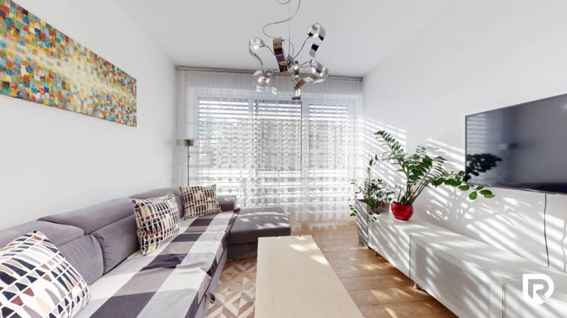 RentHub-I-Pri-Vapenickom-Potoku--12012025_220756.jpg