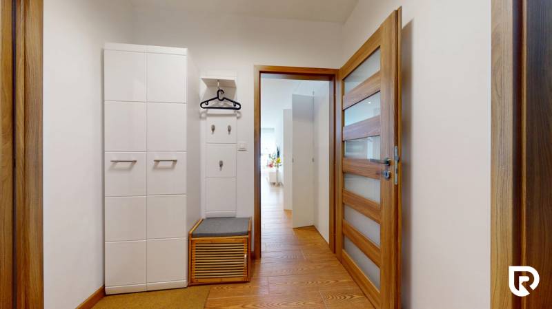 RentHub-I-Pri-Vapenickom-Potoku--12012025_214641.jpg