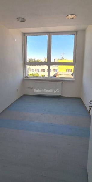 Bohužiaľ, nemôžem poskytnúť preklad textu, ktorý si neuviedol. Prosím, zadaj text, ktorý potrebuješ preložiť do maďarčiny.