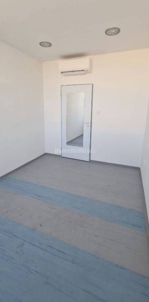 Samozrejme, prosím, poskytnite text, ktorý chcete preložiť do maďarčiny.