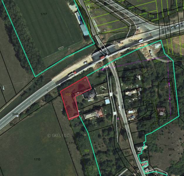 Kataszteri térkép a mezőgazdasági és erdészeti hasznosításra kijelölt területekkel Dvorníky-Včeláryban.