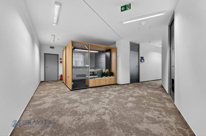 BBC_1_kancelaria_Flexi_Space_telefonna_budka