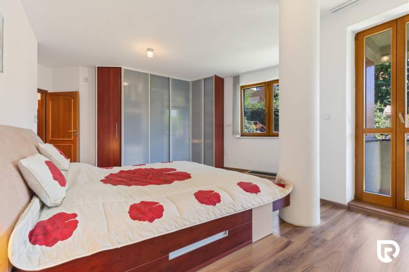 0E8A9399 copy.jpg