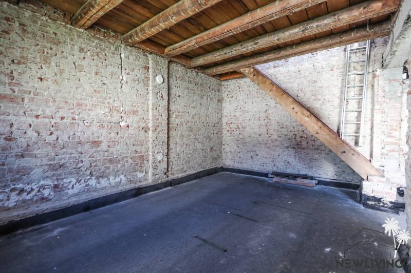 Samozrejme, rád vám pomôžem. Prosím, poskytnite text, ktorý chcete preložiť do maďarčiny.