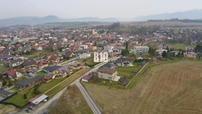 Légi felvétel egy lakónegyedről Rosinában, ideális telkek - lakhatás céljára.