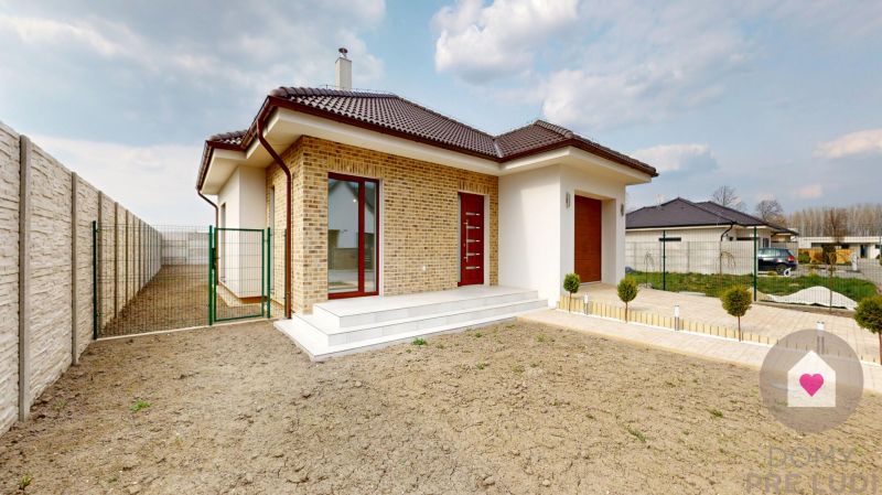 Predaj 4izbovej modernej novostaby RD s tep. čerpadlom garážou a veľkým pozemkom v Dunajskej Strede