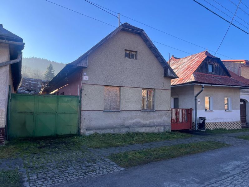 Hrnčiarska utca családi ház, Ľubietová, Besztercebánya járás, Besztercebánya megye.