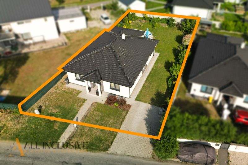 Családi ház Dunaszerdahelyen, a Nagyabonyi úton, tágas kerttel.