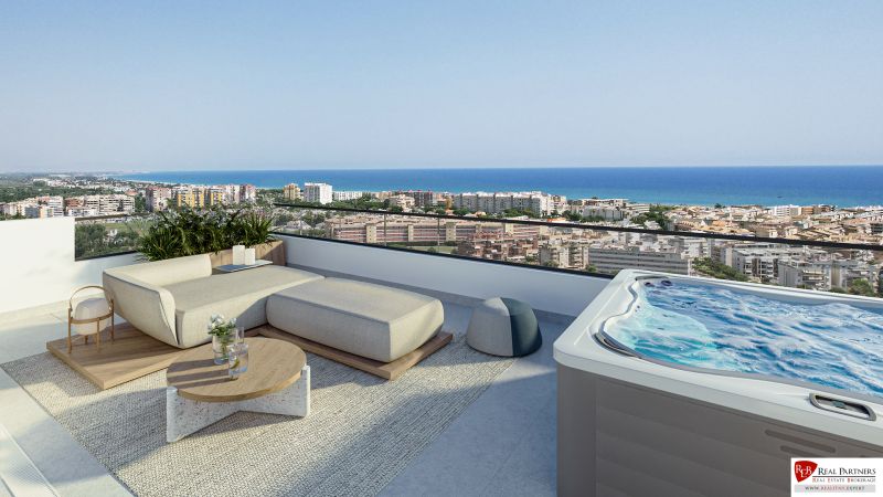 Rekreációs apartman Canet d'En Berenguerben terasszal, jacuzzival és panorámás kilátással a városra.