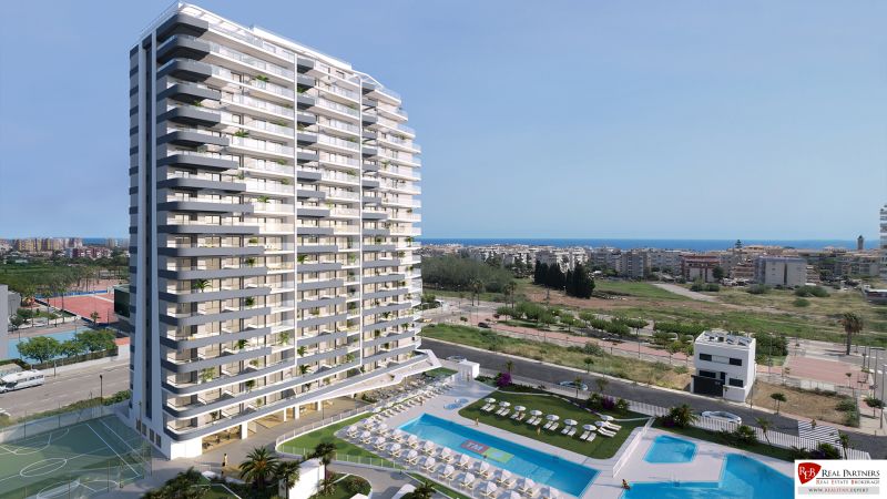 Épület medencével és sportlétesítményekkel Canet d'En Berenguerben, ideális nyaraló apartmannak.