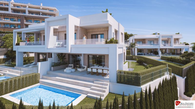 Esteponai nyaraló apartman medencével és terasszal, zöldövezetben.