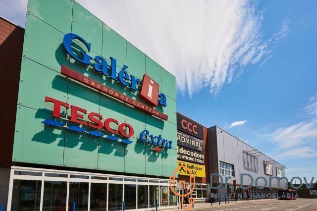 Studenohorská utcai bevásárlóközpont Pozsony - Lamacsban, Tesco és CCC üzletekkel.