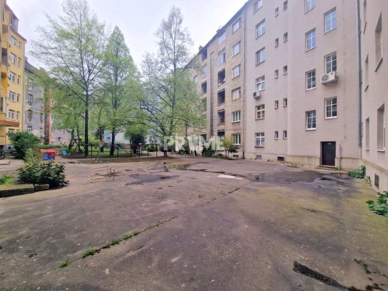 Sajnálom, de nem tudom lefordítani ezt a szöveget magyarra.