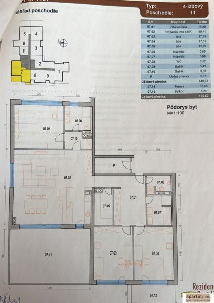 4 szobás lakás alaprajza terasszal és erkéllyel, különböző helyiségek.